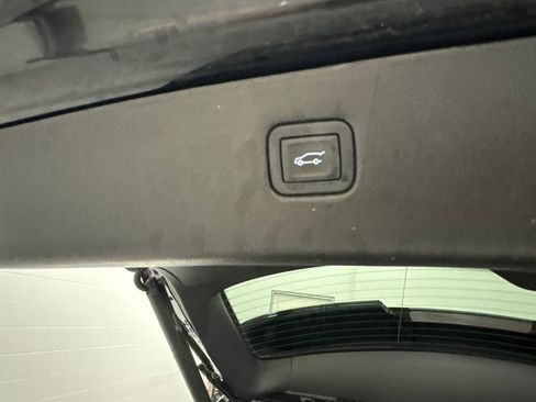 Used 2025 Chevrolet Blazer LT w/ Convenience Package FWD image 8