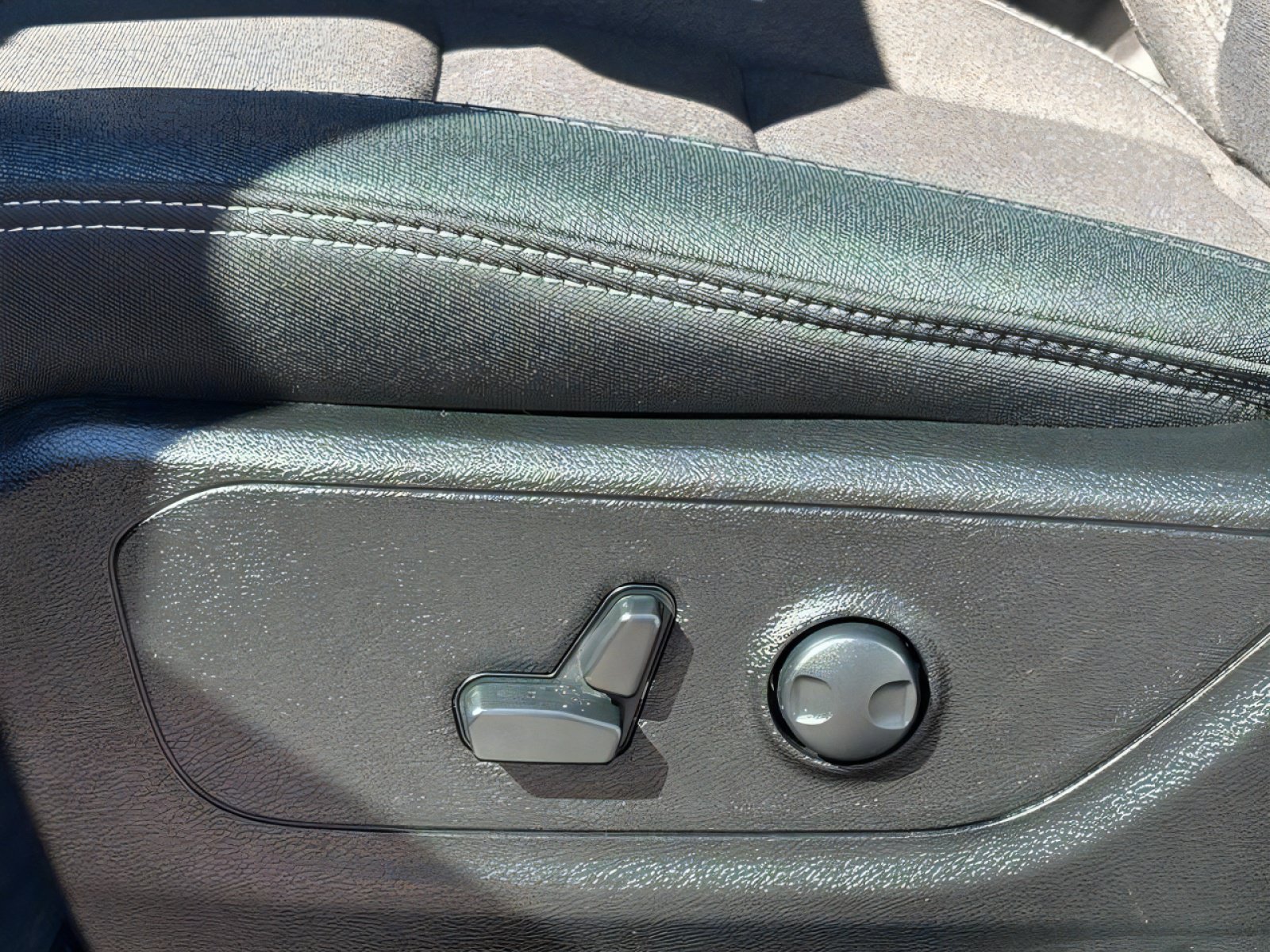Used 2025 RAM 1500 Big Horn AWD/4WD image 24
