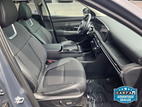 Certified 2025 Hyundai Tucson Limited AWD/4WD image 6