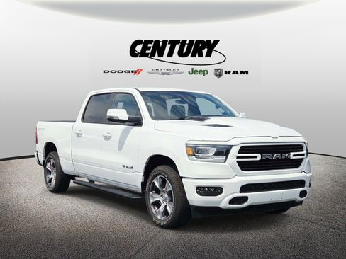 Used 2023 RAM 1500 Laramie AWD/4WD image 1