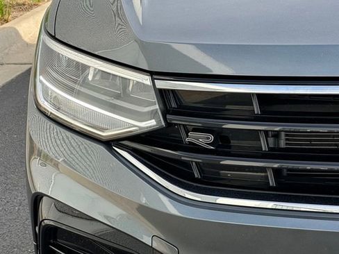 Used 2023 Volkswagen Tiguan SE R-Line AWD/4WD image 8