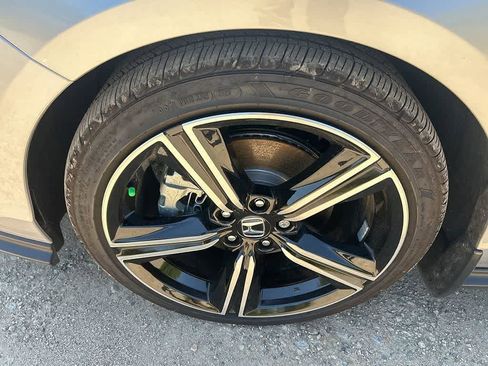 Used 2025 Honda Accord Sport image 8