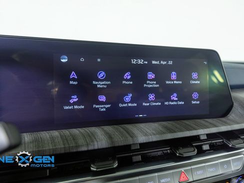 Used 2025 Kia Telluride SX w/ SX Captain's Chair Package AWD/4WD image 19