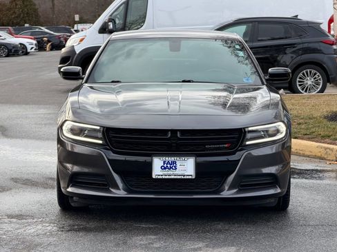 Used 2021 Dodge Charger SXT w/ Blacktop Package image 4