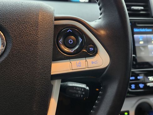 Used 2017 Toyota Prius Four image 36