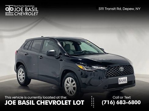 Used 2024 Toyota Corolla Cross L FWD image 1