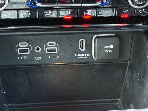 Used 2024 Jeep Grand Cherokee Summit AWD/4WD image 28