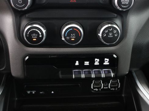 Used 2019 RAM 1500 Big Horn AWD/4WD image 21