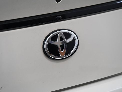 Used 2022 Toyota GR86 RWD image 13