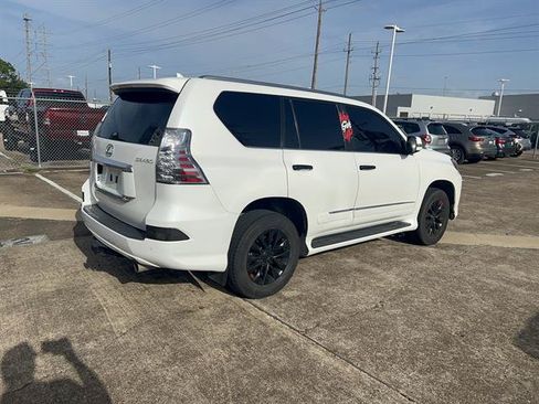 Used 2014 Lexus GX 460 w/ Premium Package AWD/4WD image 3