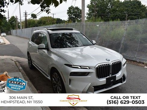 Used 2025 BMW X7 xDrive40i AWD/4WD image 4