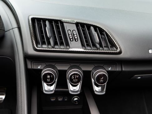 Used 2017 Audi R8 V10 image 27