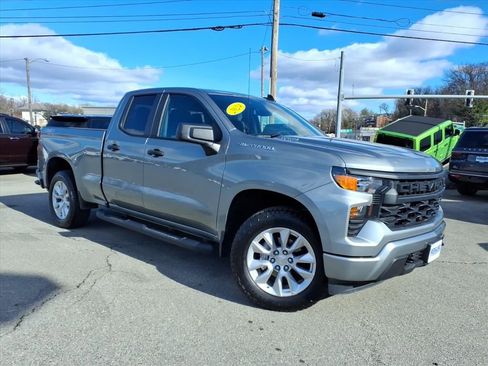 Used 2024 Chevrolet Silverado 1500 Custom w/ LPO, Dark Essentials Package image 2