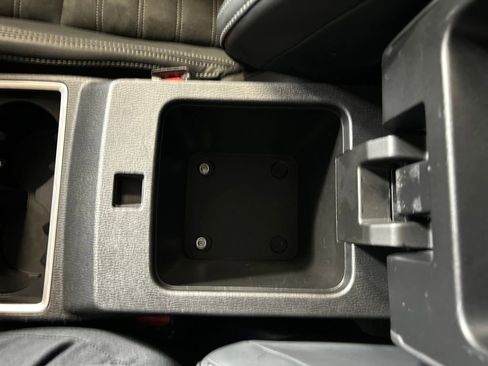 Used 2023 Mitsubishi Outlander SE image 24