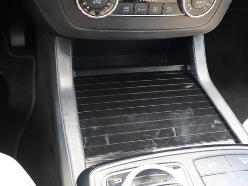 Used 2018 Mercedes-Benz GLS 550 4MATIC image 31