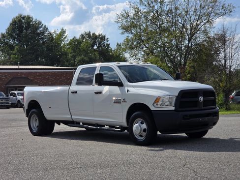 Used 2018 RAM 3500 Tradesman w/ Popular Equipment Group RWD image 11