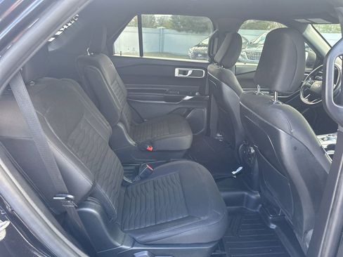 Used 2020 Ford Explorer XLT w/ Class III Trailer Tow Package image 22