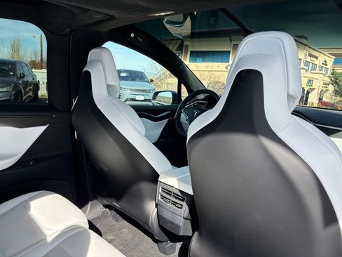 Used 2017 Tesla Model X 75D image 15
