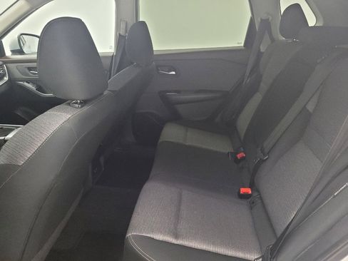 Used 2023 Nissan Rogue SV image 18