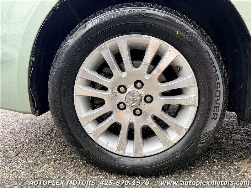 Used 2008 Toyota Sienna LE w/ Towing Prep Pkg AWD/4WD image 20