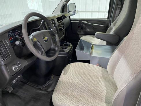 Used 2013 Chevrolet Express 1500 RWD image 8