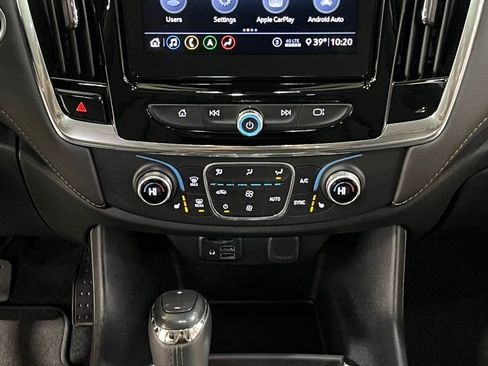 Used 2020 Chevrolet Traverse RS image 24