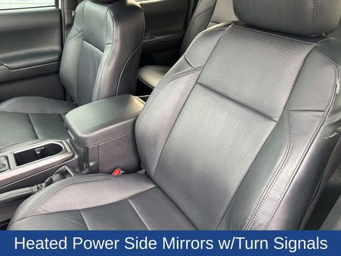 Used 2023 Toyota Tacoma Limited image 11