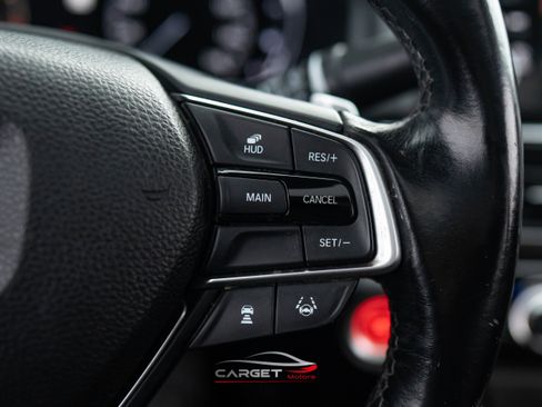 Used 2018 Honda Accord Touring image 22