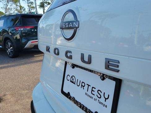 Certified 2025 Nissan Rogue S image 8