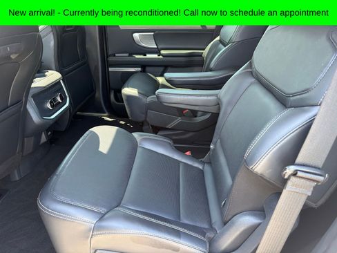 Used 2025 Ford Expedition Platinum AWD/4WD image 11