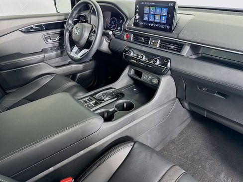 Used 2025 Honda Pilot EX-L image 40