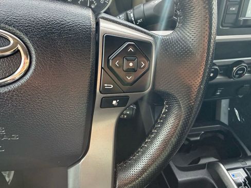 Used 2016 Toyota Tacoma SR5 image 24