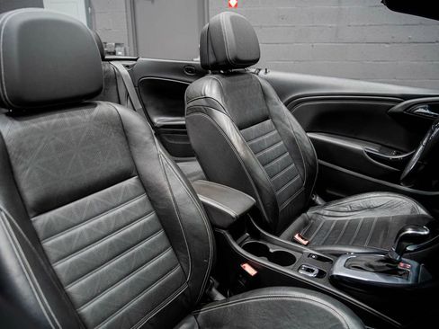 Used 2019 Buick Cascada Premium FWD image 16