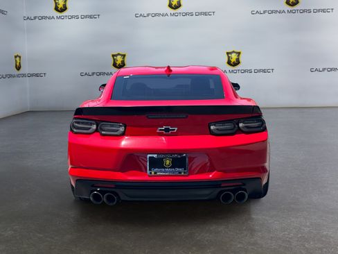 Used 2020 Chevrolet Camaro SS RWD image 4