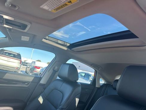 Used 2022 Honda Civic EX-L image 16