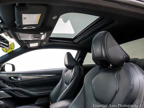 Used 2017 INFINITI Q60 3.0t w/ Premium Plus Package 3.0T image 16