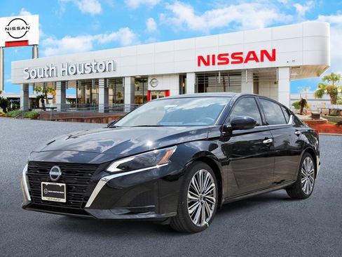 New 2025 Nissan Altima 2.5 SL image 2