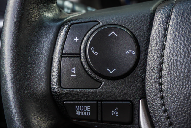 Used 2018 Toyota RAV4 Limited w/ Advanced Technology Package AWD/4WD image 13