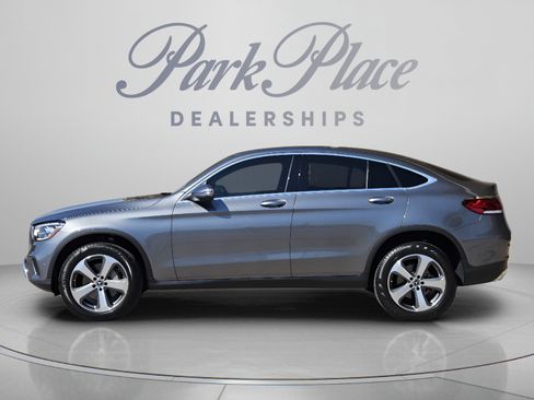 Used 2023 Mercedes-Benz GLC 300 4MATIC Coupe image 2