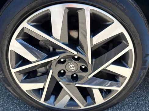 Used 2022 Hyundai Santa Fe Calligraphy AWD/4WD image 14