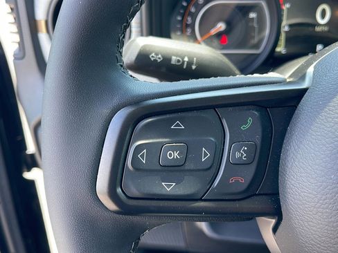 Used 2025 Jeep Wrangler Unlimited Sport AWD/4WD image 15