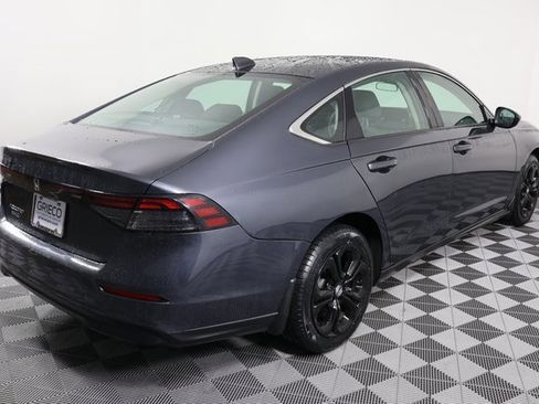 Used 2023 Honda Accord EX image 7