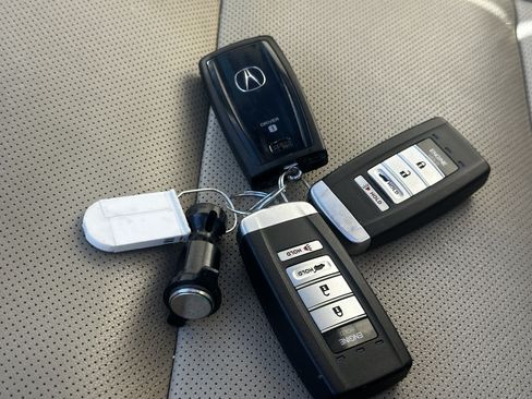 Used 2016 Acura MDX FWD w/ Advance & Entertainment image 29