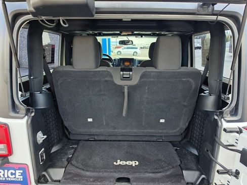 Used 2017 Jeep Wrangler Sport w/ Quick Order Package 24S AWD/4WD image 14