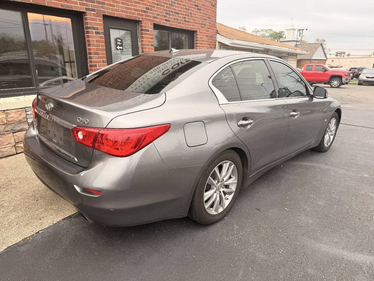 Used 2015 INFINITI Q50 Premium w/ Navigation Package AWD/4WD image 7