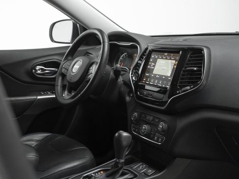 Used 2019 Jeep Cherokee Limited image 35