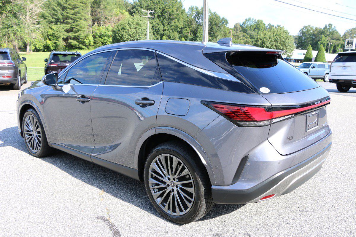 Used 2023 Lexus RX 350 FWD w/ Accessory Package image 3