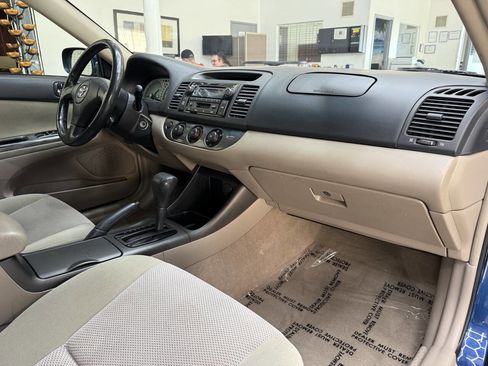 Used 2004 Toyota Camry SE FWD image 17