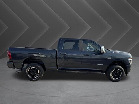 Used 2025 RAM 2500 Laramie AWD/4WD image 5