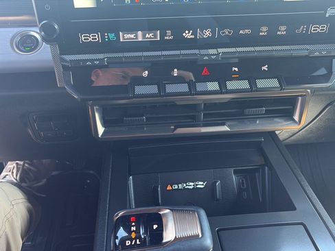 Used 2025 GMC Hummer EV 3X AWD/4WD image 22